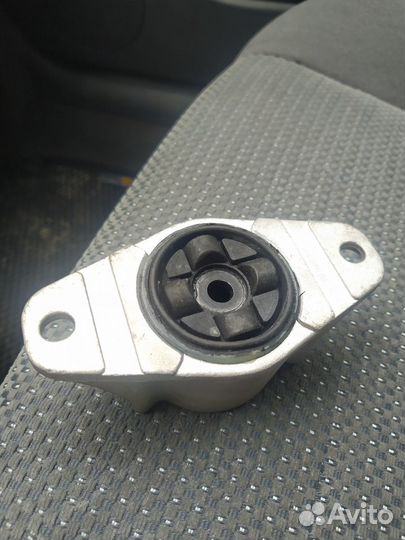 Опоры задние