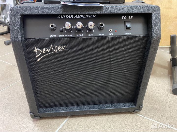 Гитарный комбоусилитель новый 15 вт