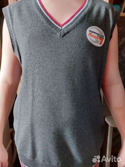 Жилетка для мальчика школьная