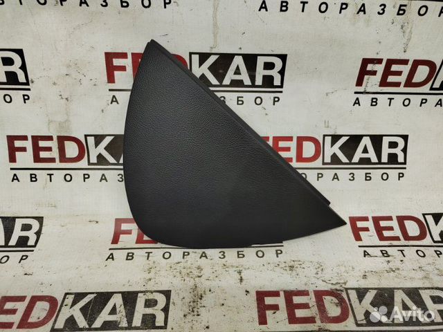 Накладка на торпедо правая Volkswagen Passat B7