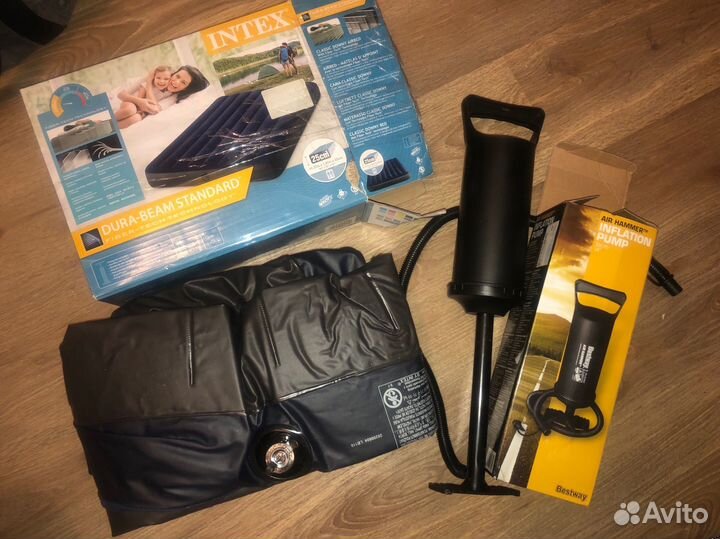 Двуспальный надувной матрас intex и Насос