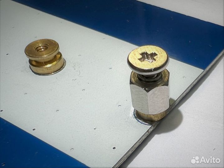 Винт со стойкой для крепления M.2 SSD на материнск