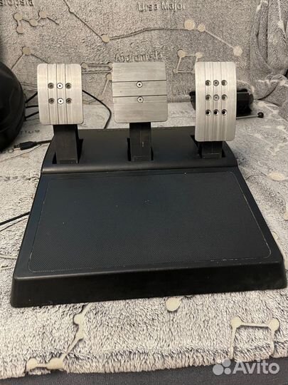 Игровой руль Thrustmaster t300rs