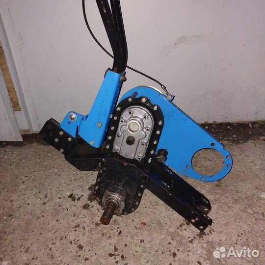 Редуктор от мотоблока бу + 2 комплекта фрез