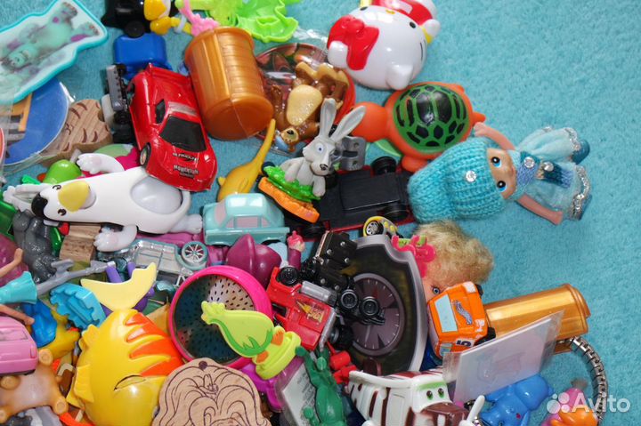 Игрушки из киндера и не только