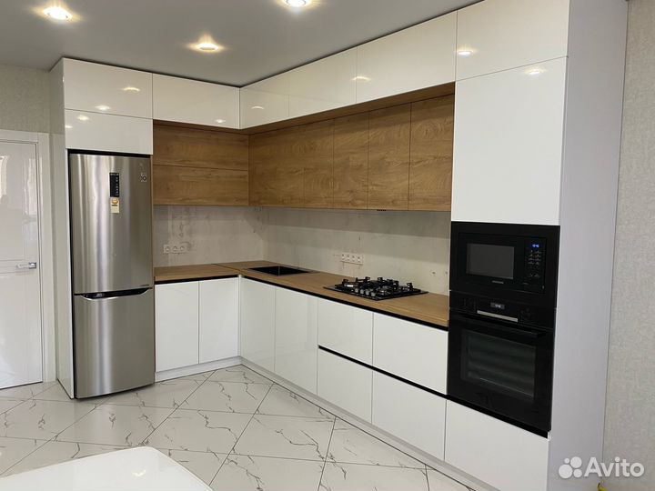 Кухни на заказ. Кухонный гарнитур t-9550