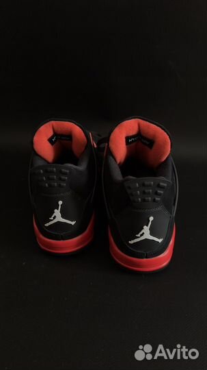 Nike air jordan 4 thunder