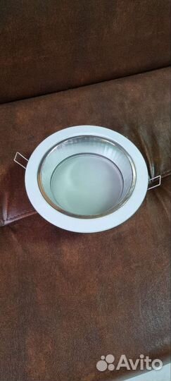 Светильник встраиваемый