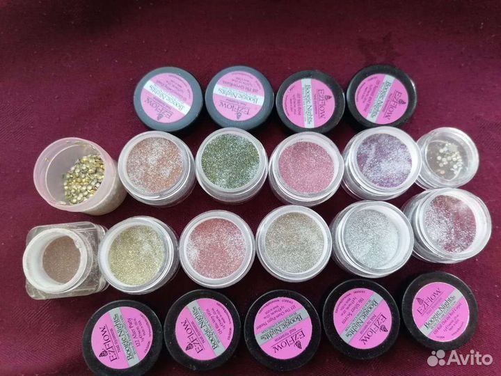 Акриловая пудра для наращивания ногтей