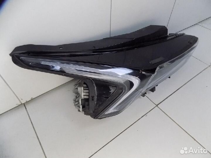 Фара правая Kia K5