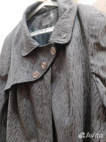 Плащ женский 68-70 рр