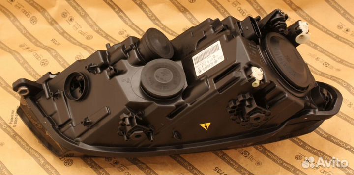 Фара левая VW caddy 2K1 FL рест 15-20 BI-xenon LED