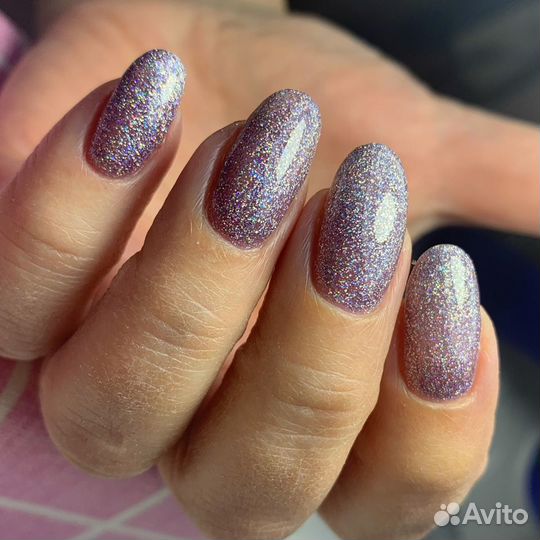 Модель на маникюр