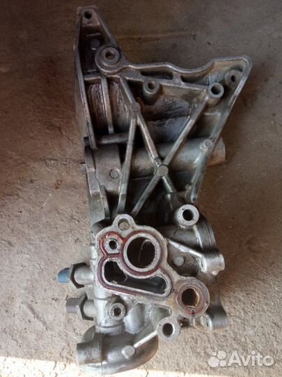 Кронштейн генератора Volkswagen Passat Cc 1.8 cdaa