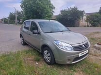 Renault Sandero 1.6 AT, 2013, 169 000 км, с пробегом, цена 680 000 руб.