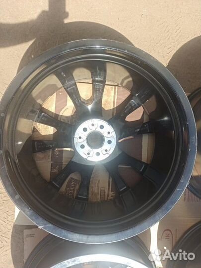 Диски оригинал R22 Bmw X7 G07 M 755 стиль