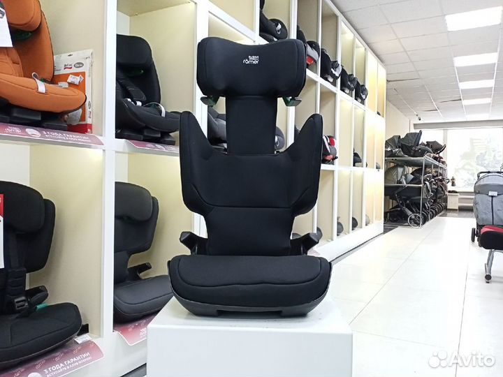 Автокресло 15-36кг Britax Kidfix M I-Size Black