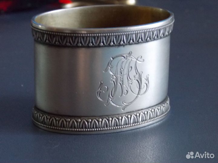 Продам серебряное кольцо для салфеток