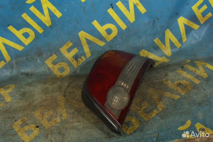 Задний правый фонарь Mitsubishi Galant EA
