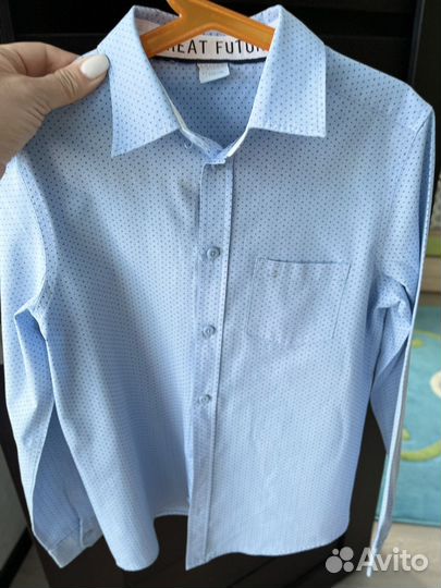 Рубашка голубая в крапинку