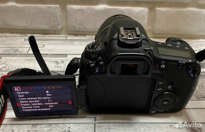 Зеркальный фотоаппарат Canon EOS 60D