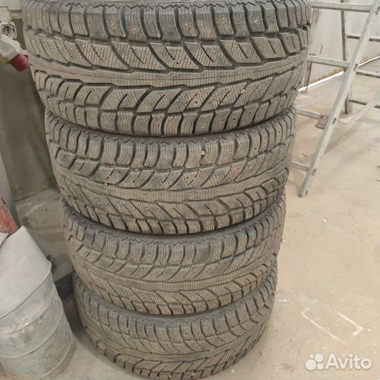 Cooper Weather-Master WSC 235/50 R18