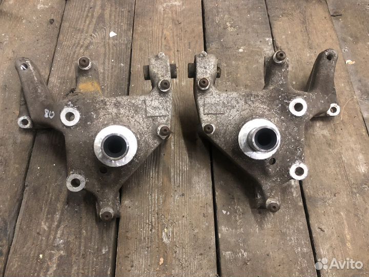 Задний кулак (цапфа) VW Passat B6 B7 CC