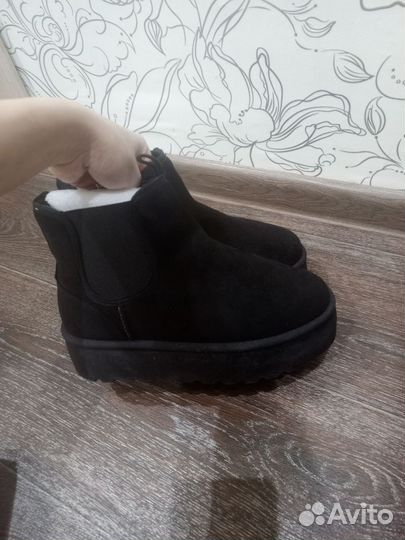 Ugg женские на платформе черные