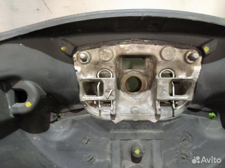 Руль Renault Sandero хэтчбэк K7JA710 2012