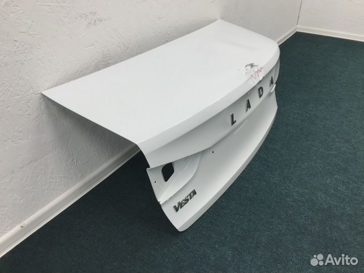 Крышка багажника LADA Vesta