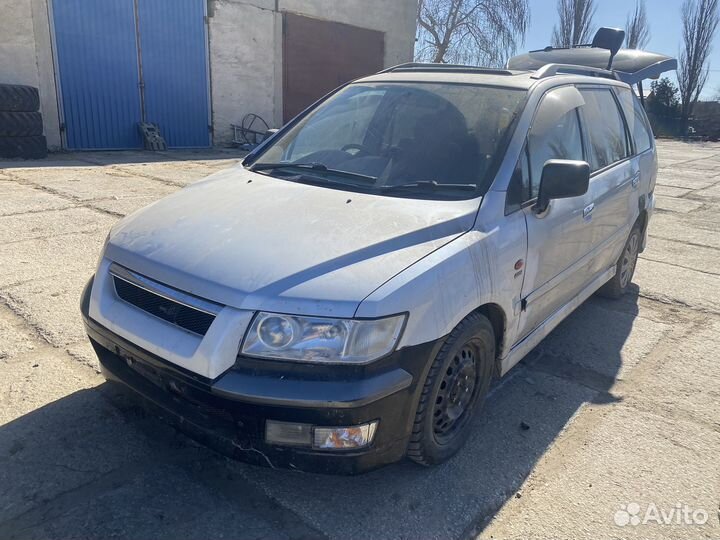 В разборе Mitsubishi chariot grandis 2.4 4g64