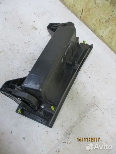 Бардачок перчаточный Тойота Королла 150