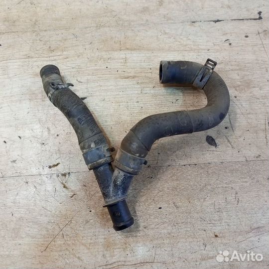 Тройник системы охлаждения Skoda Octavia A7