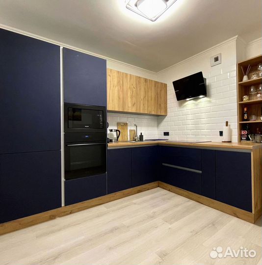 Угловой кухонный гарнитур современный