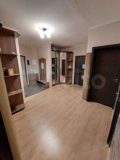 3-к. квартира, 90 м², 14/22 эт.