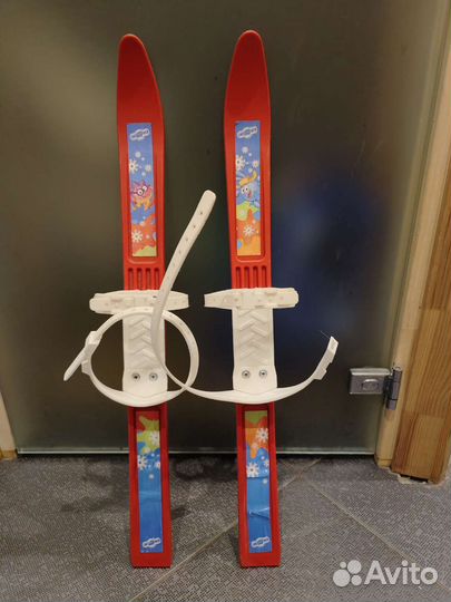 Беговые лыжи детские 64 см крепятся на ботинки