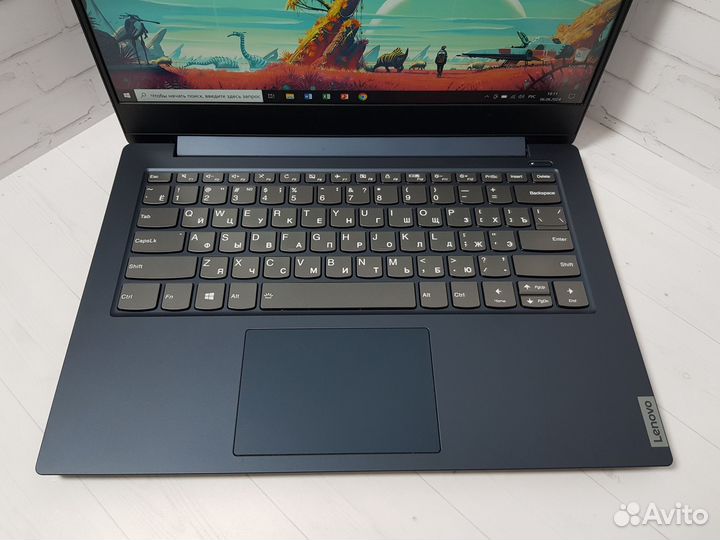Компактный ноутбук Lenovo Ryzen/8Gb/SSD/ гарантия