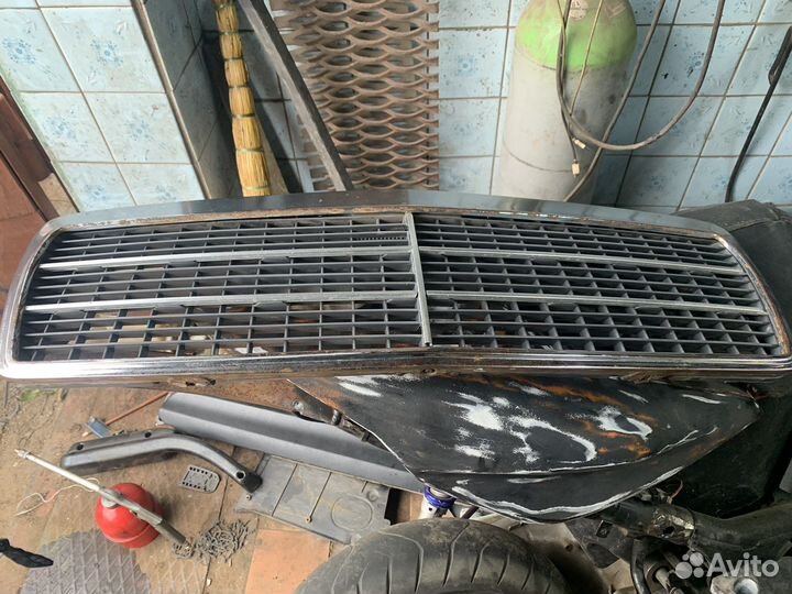 Решетка радиатора Mercedes w210 дорест