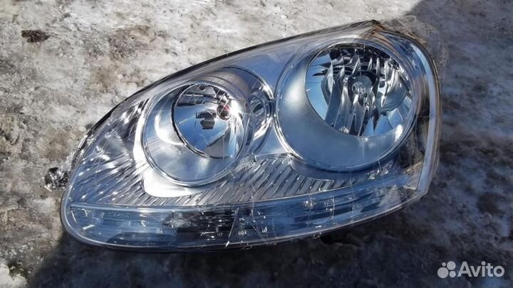 Фара Volkswagen Jetta