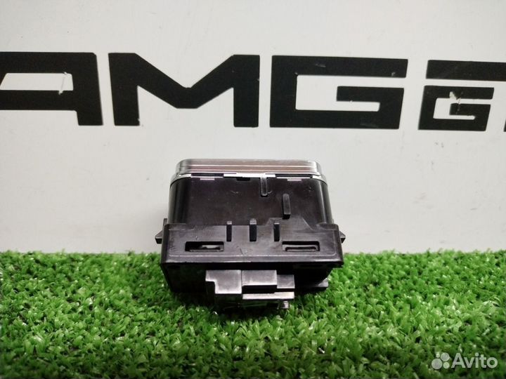Кнопка открывания багажника Mercedes-Benz