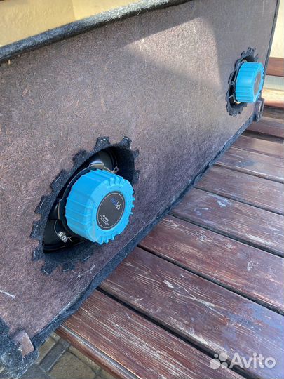 Продам аккустическую полку на ниву