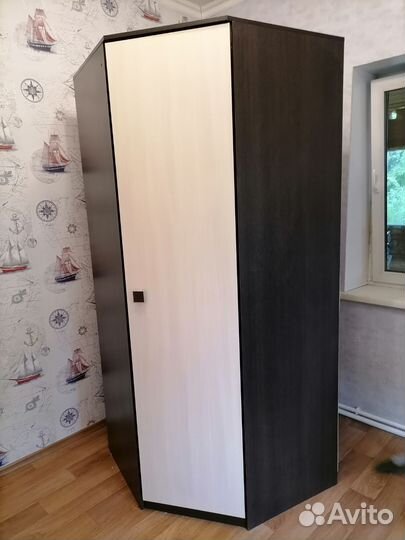 Угловой шкаф