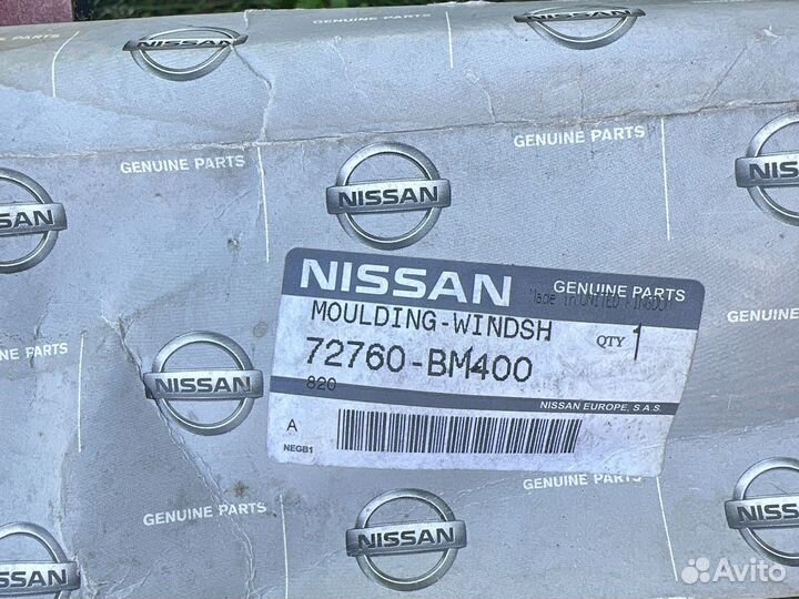 Молдинг лобового стекла Almera N16