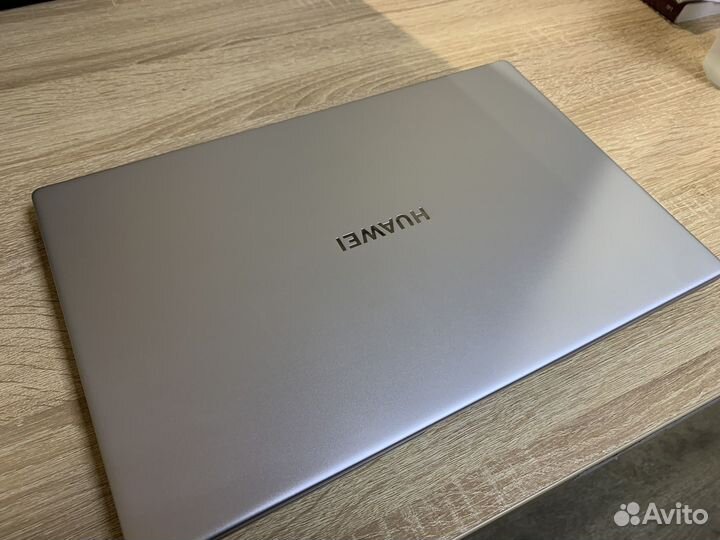 Huawei matebook d15 ryzen 7 5700u