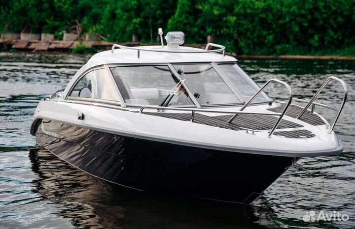 Катер “Phoenix 600HT”