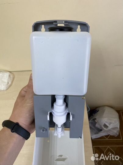 Дозатор антисептический бесконтактный kari