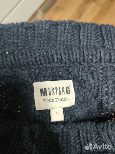 Свитер mustang