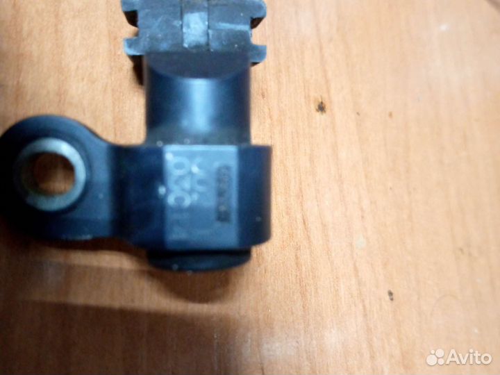 Датчик положения коленвала denso Honda Stream