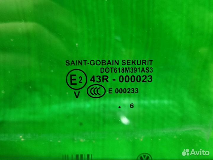 Стекло двери лев. зад. Volkswagen Touareg