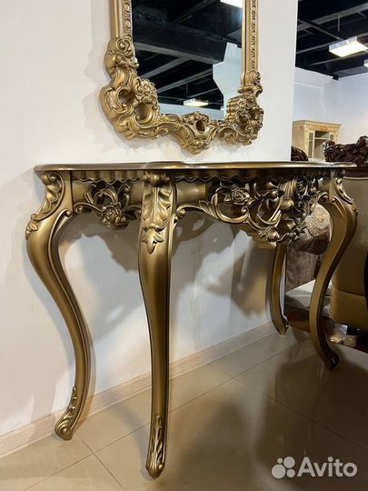 Консоль с зеркалом